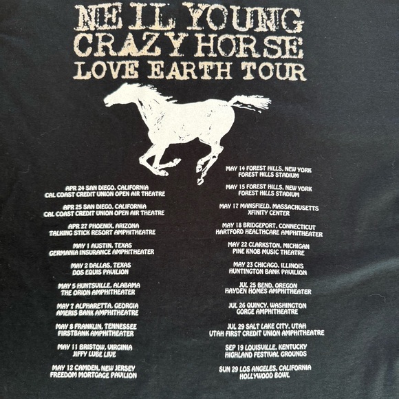 Neil Young Crazy Horse Love Earth Tour TShirt Men’s L Black Graphic Rock Music - Picture 5 of 9